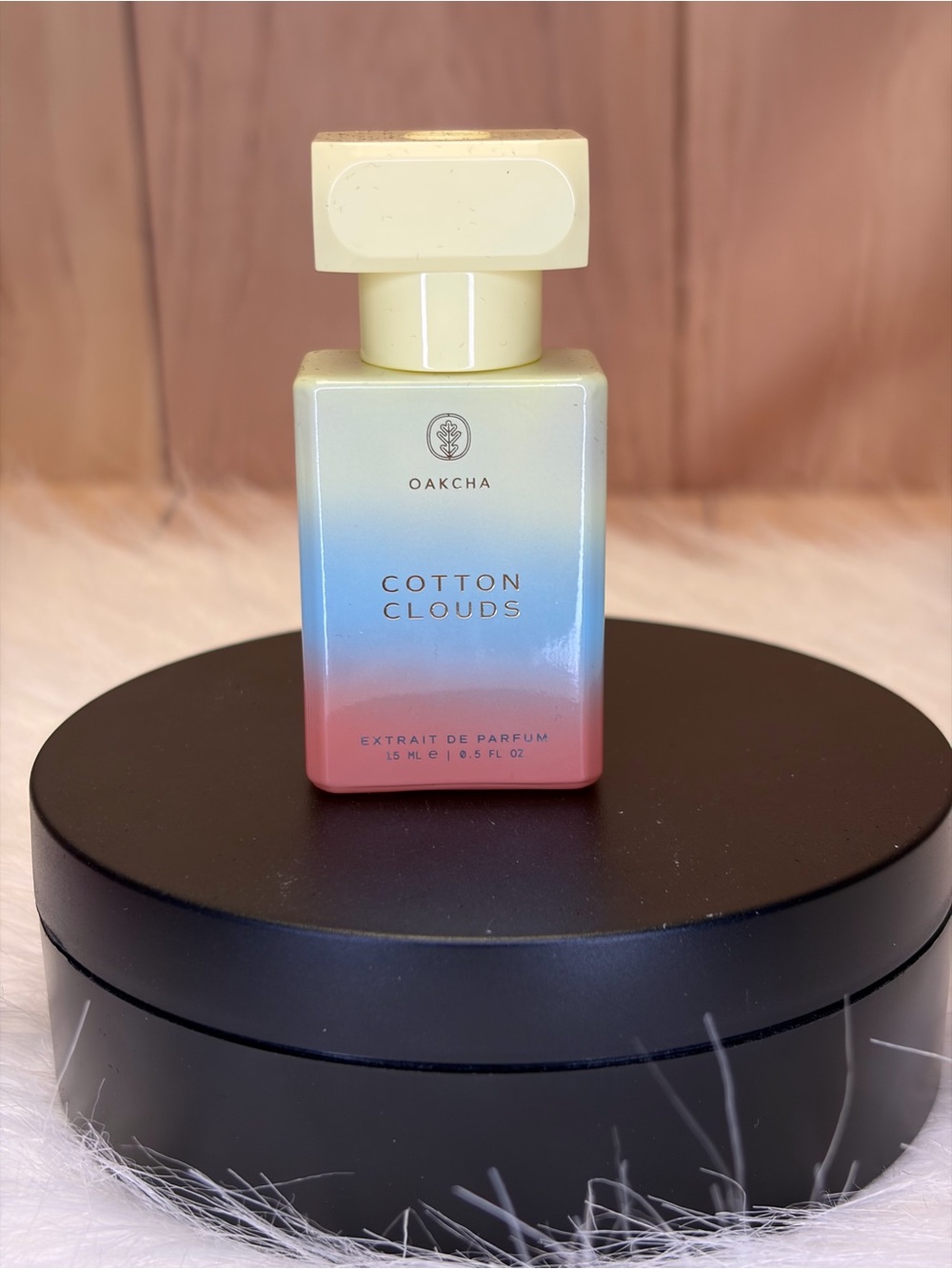 Oakcha Cotton Clouds Extrait de Parfum - Cream, Blue & Pink